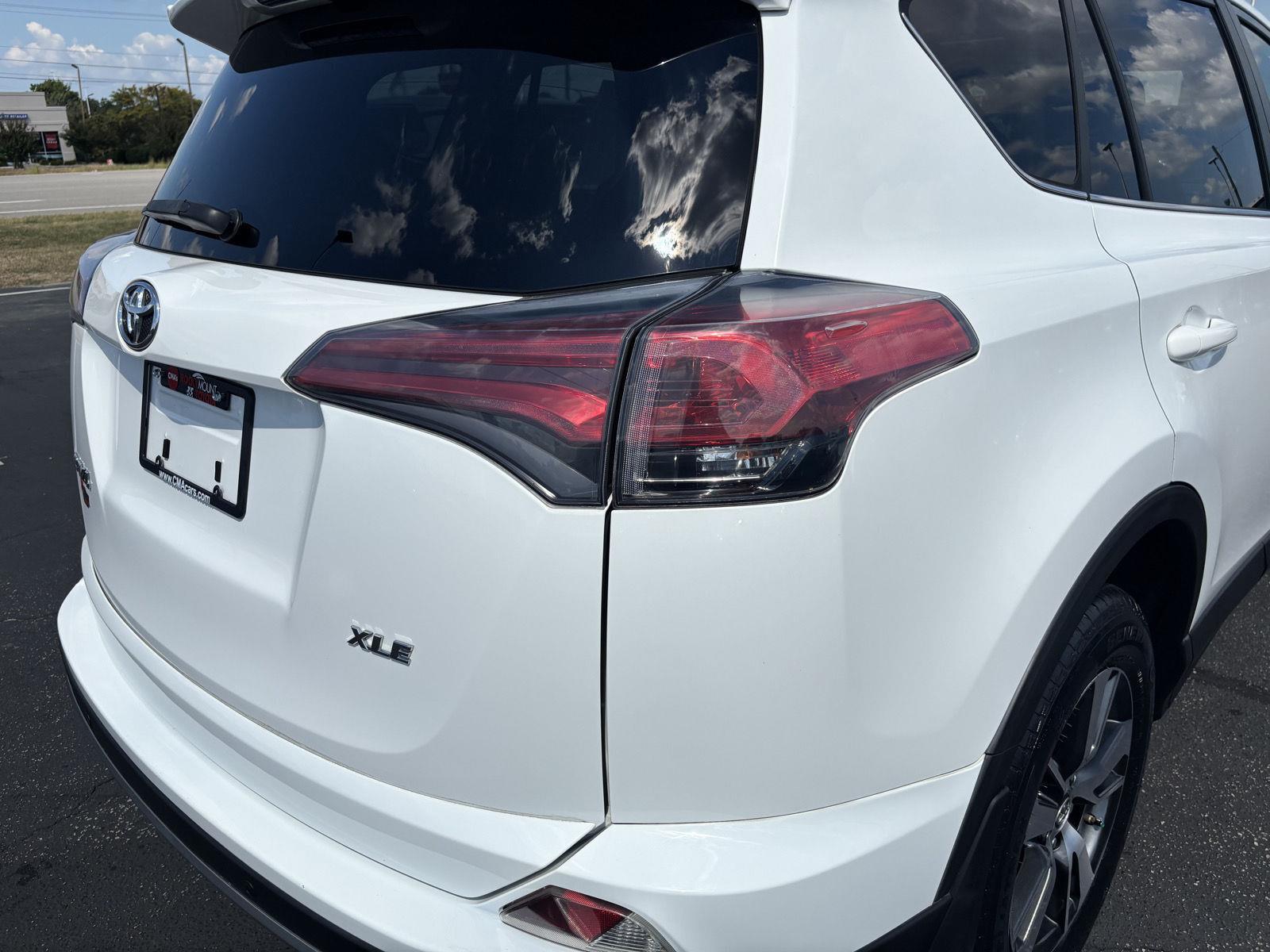 2018 Toyota RAV4 Adventure photo 37
