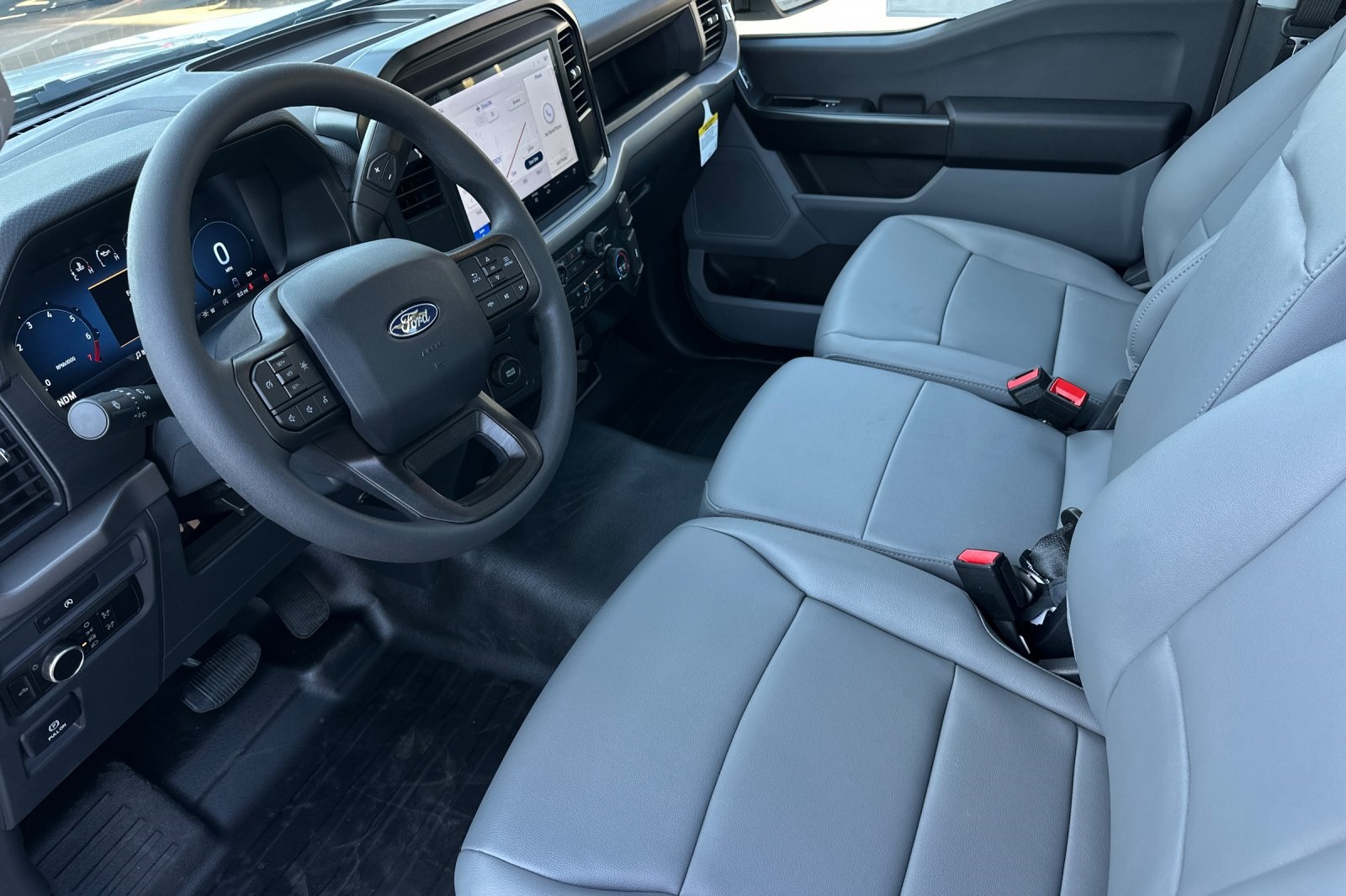 2025 Ford F-150 XL photo 9