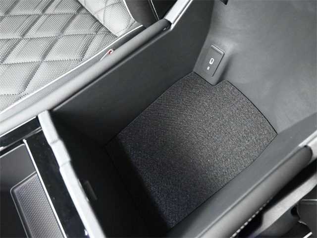 2026 Volkswagen Atlas SEL Premium R-Line photo 4