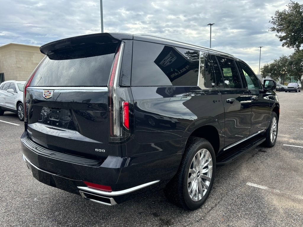 2024 Cadillac Escalade ESV Premium Luxury photo 2