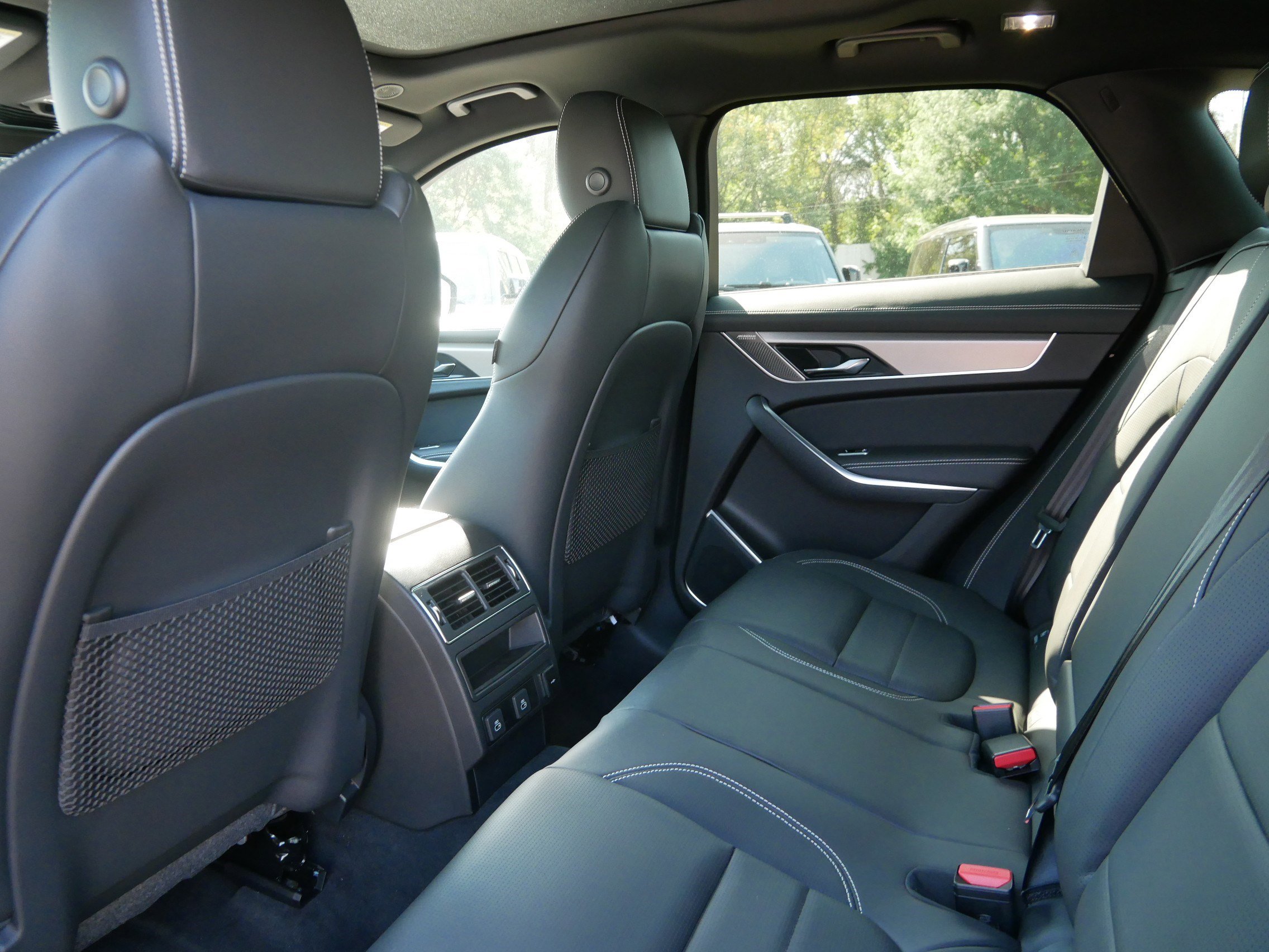 2026 Jaguar F-PACE P250 R-Dynamic S photo 4