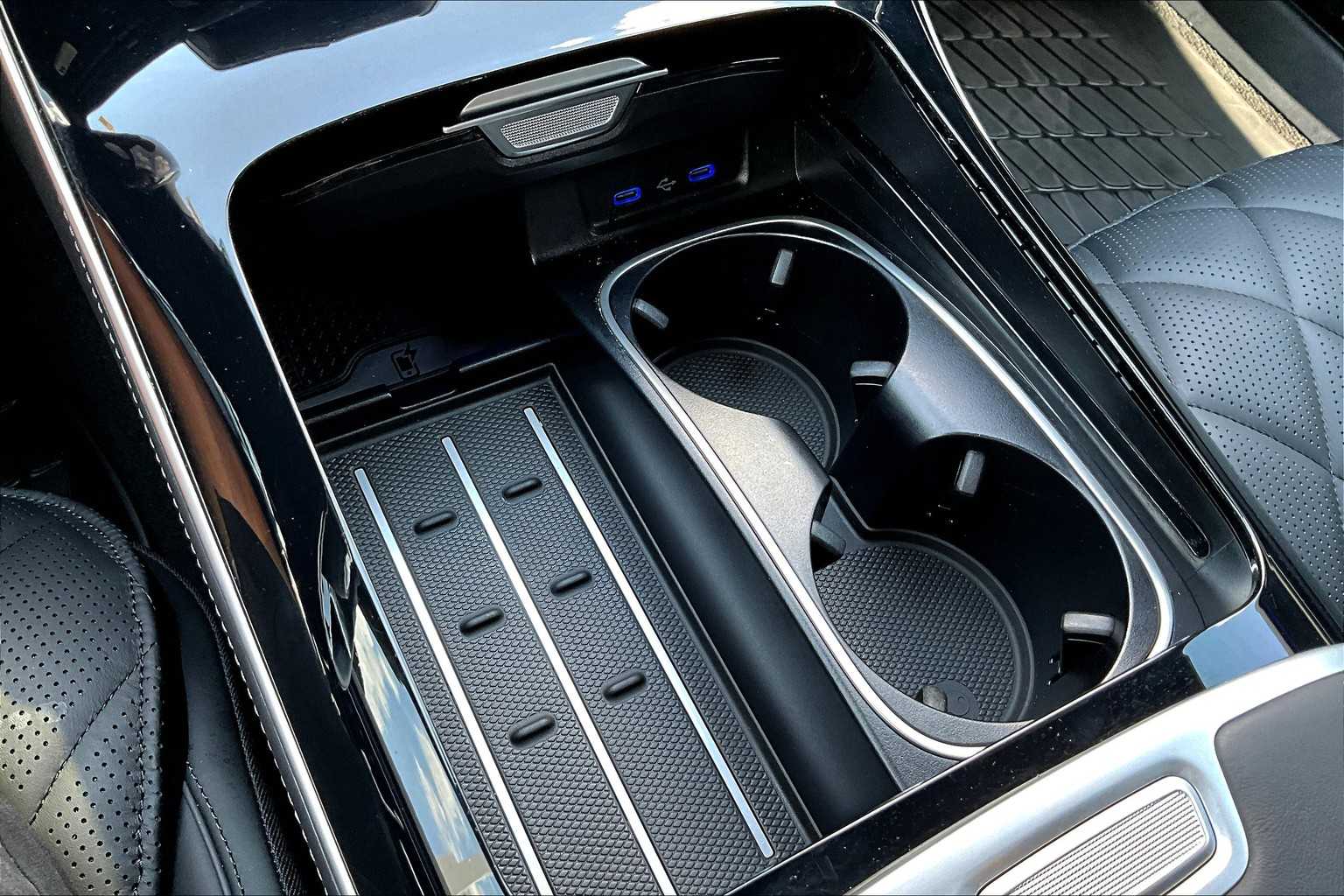 2024 Mercedes Benz S 580e photo 33