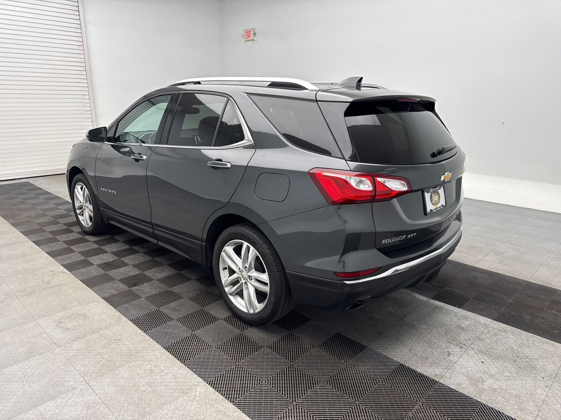 2020 Chevrolet Equinox Premier photo 3