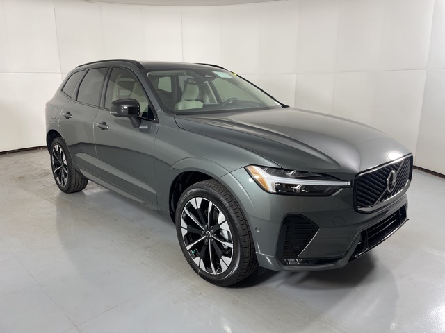 2026 Volvo XC60 photo 2