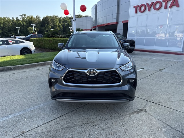 2025 Toyota Highlander Platinum photo 7