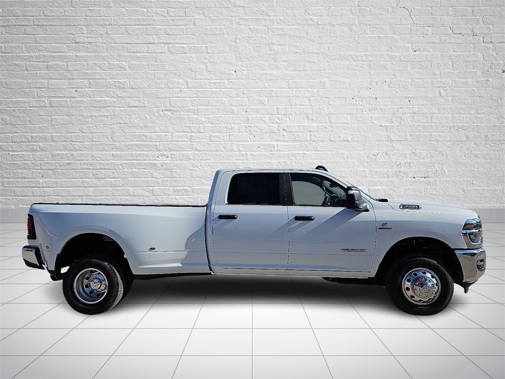 2025 Ram 3500 Big Horn photo 5