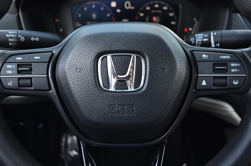 2024 Honda Accord 1.5T EX photo 17