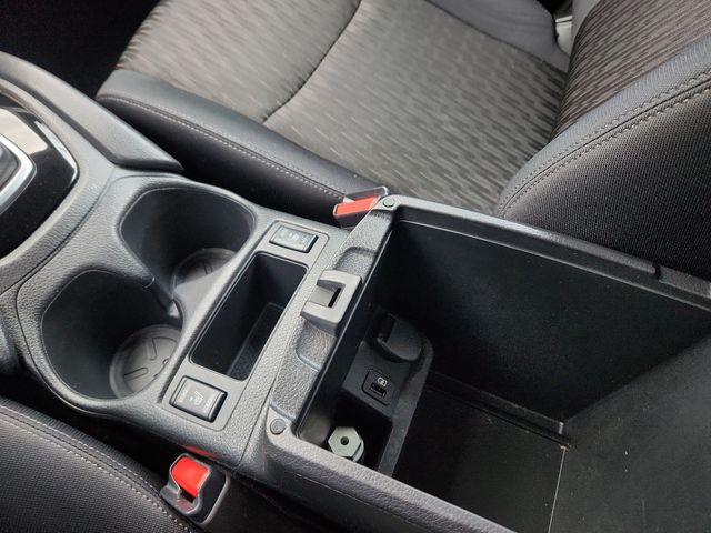 2018 Nissan Rogue SV photo 39