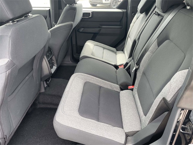 2025 Ford Bronco Base photo 4