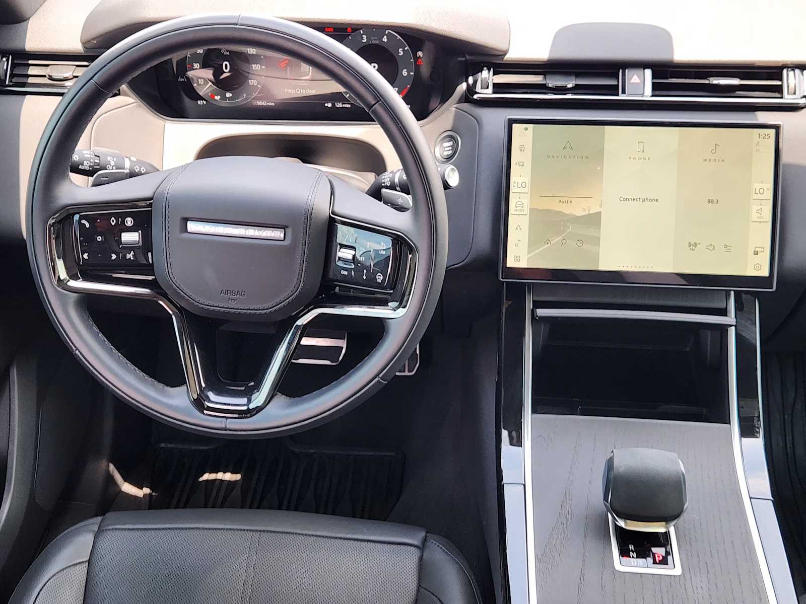 2025 Land Rover Range Rover SE photo 21