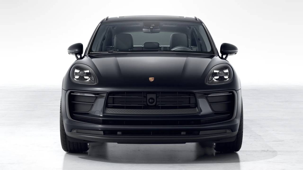 2026 Porsche Macan T photo 7