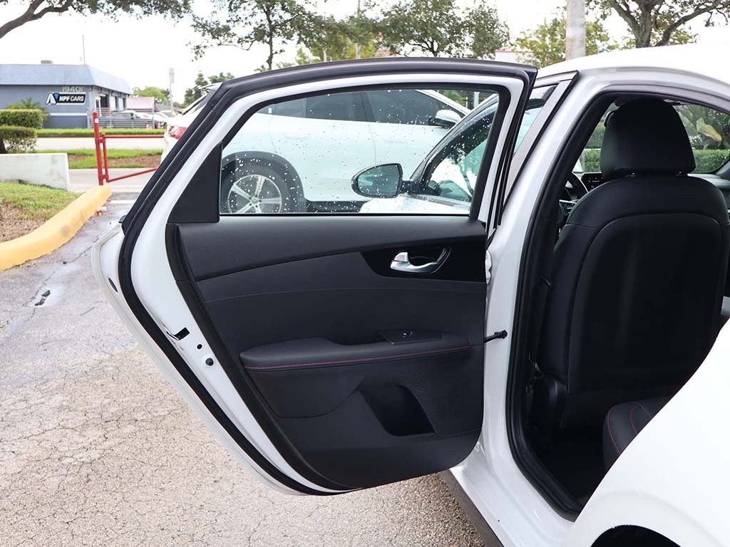 2023 Kia Forte GT photo 26
