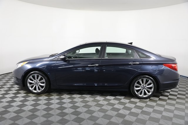 2012 Hyundai Sonata Limited photo 3