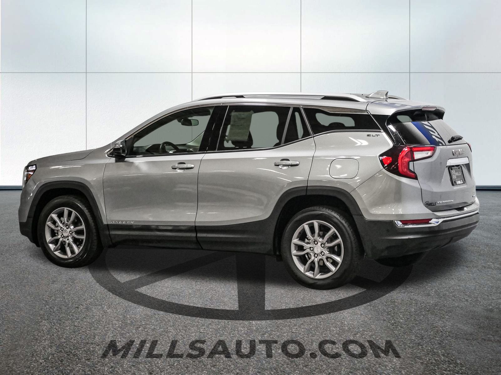 2024 Gmc Terrain SLT photo 3