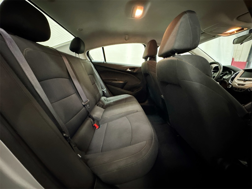 2017 Chevrolet Cruze L photo 15