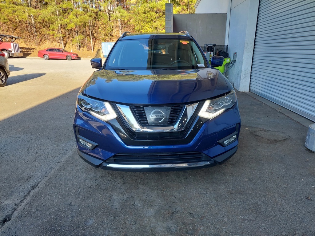 2017 Nissan Rogue SL photo 2