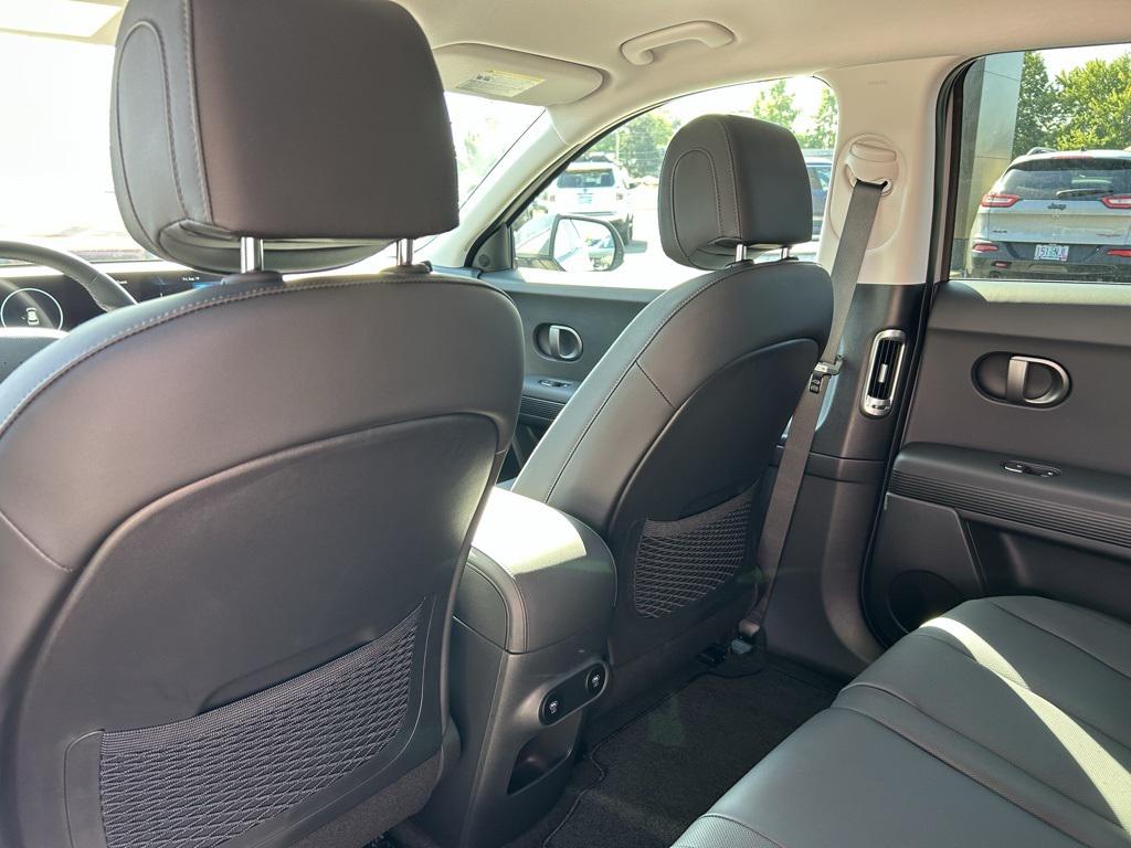 2025 Hyundai Ioniq 5 SE Standard Range photo 22
