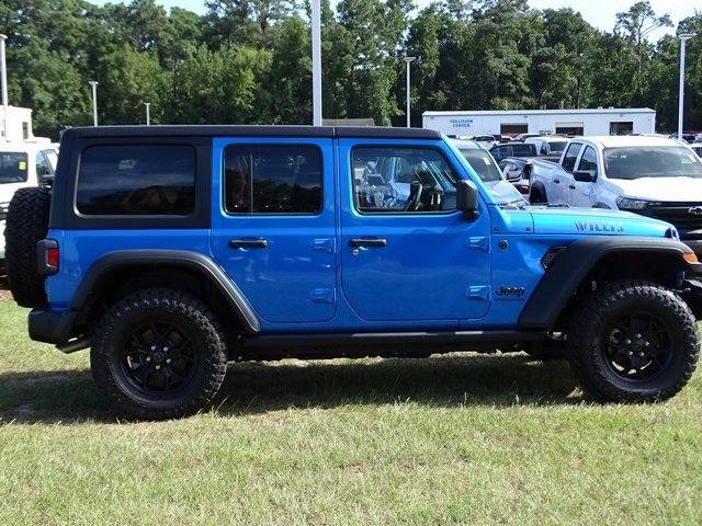 2024 Jeep Wrangler Willys photo 8