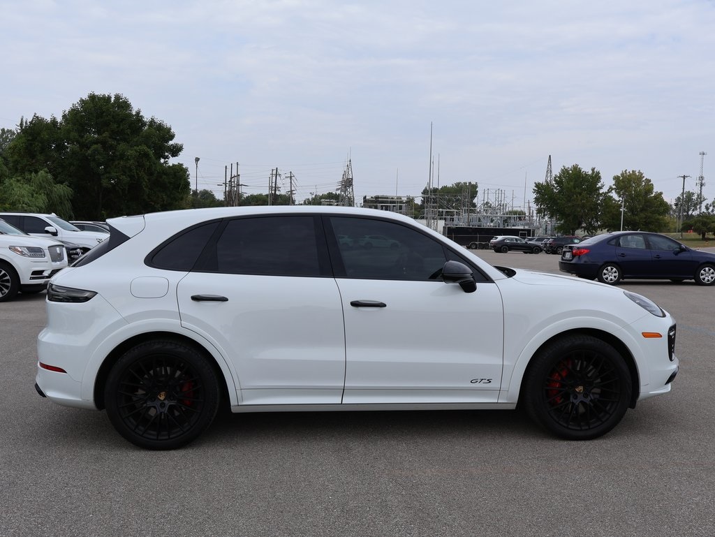2022 Porsche Cayenne GTS photo 10