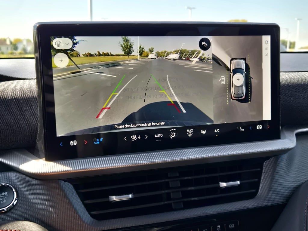 2025 Ford Explorer ST photo 28
