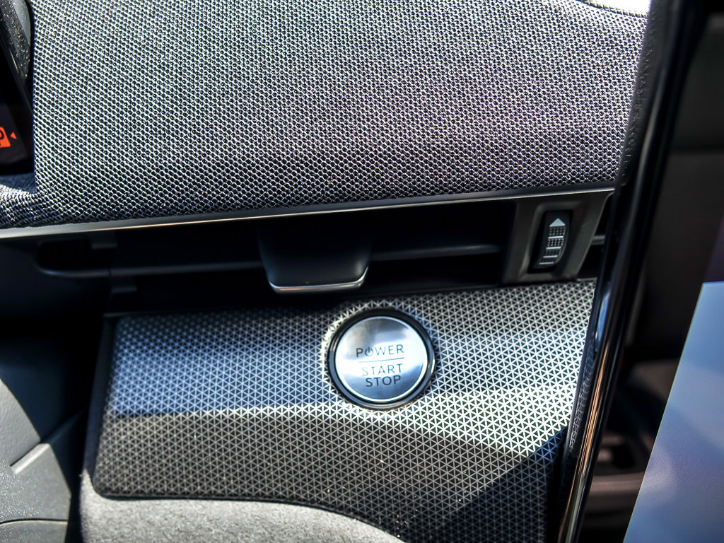 2025 FORD MUSTANG MACH-E - Image 12