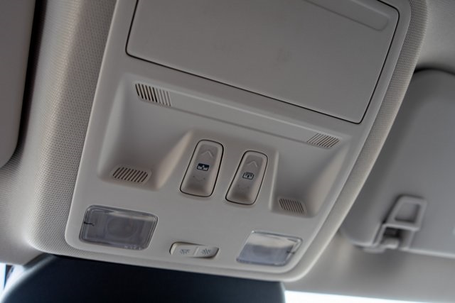 2021 Ford Escape Titanium photo 24