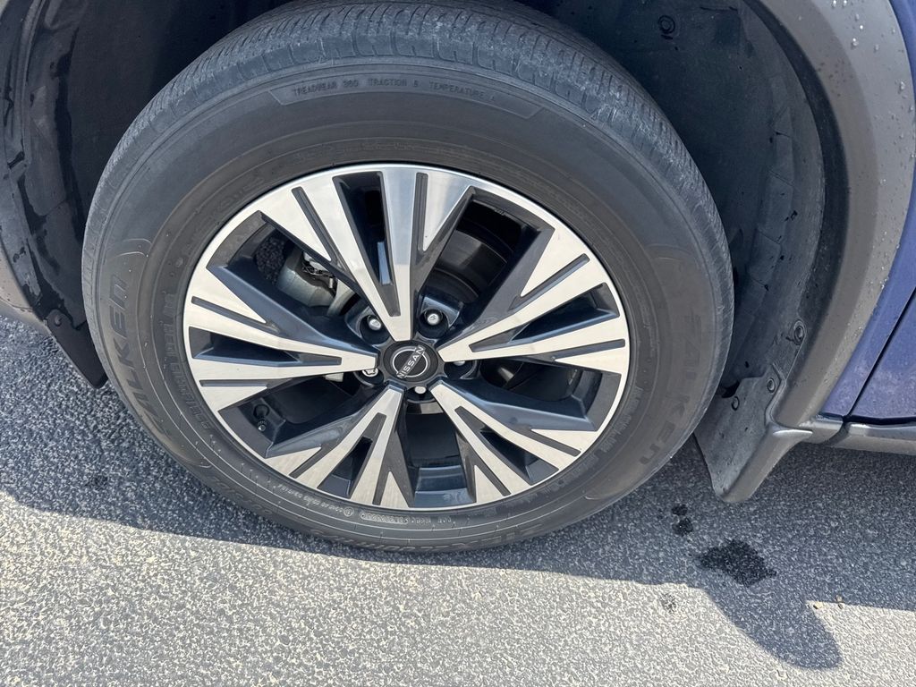 2023 Nissan Rogue SV photo 23