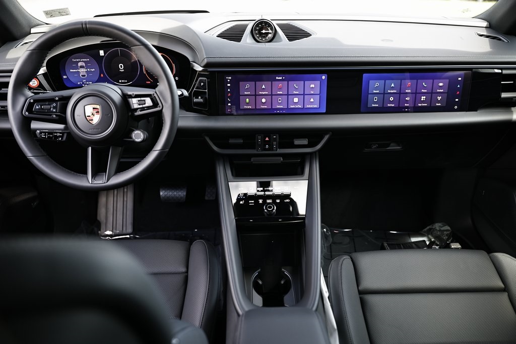 2025 Porsche Macan Electric photo 29