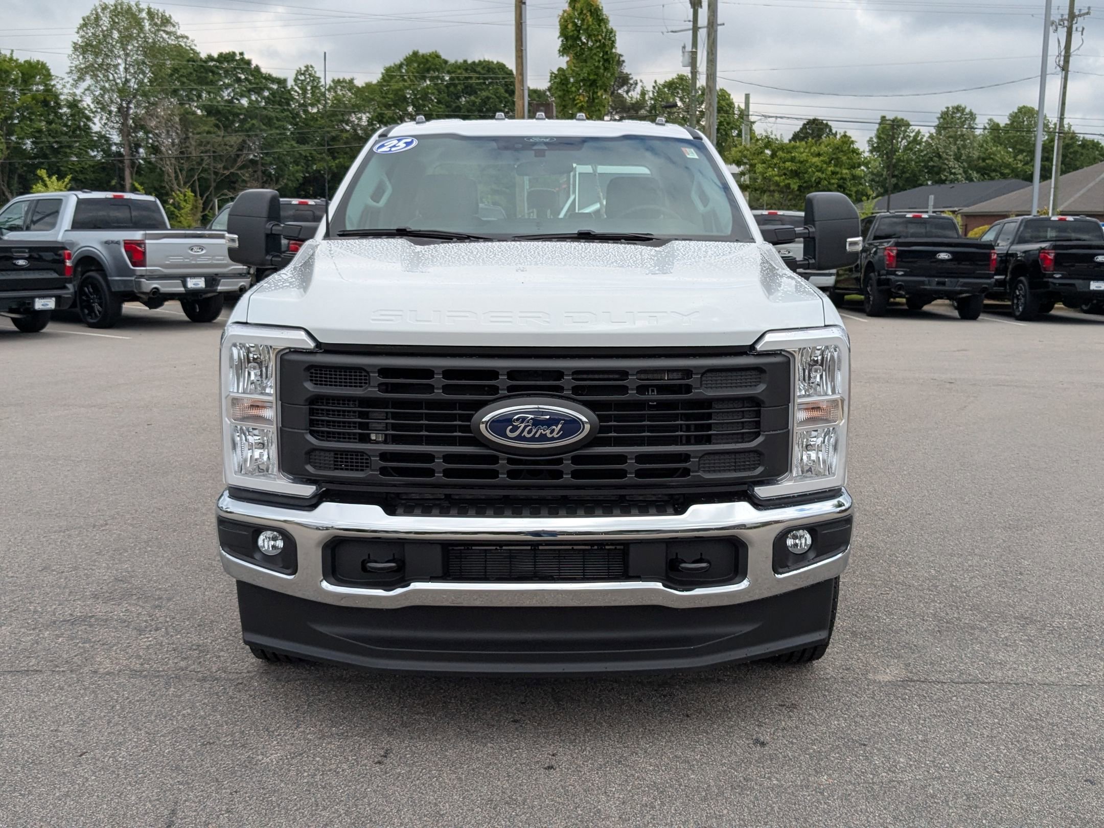 2025 Ford F-350 XL photo 4