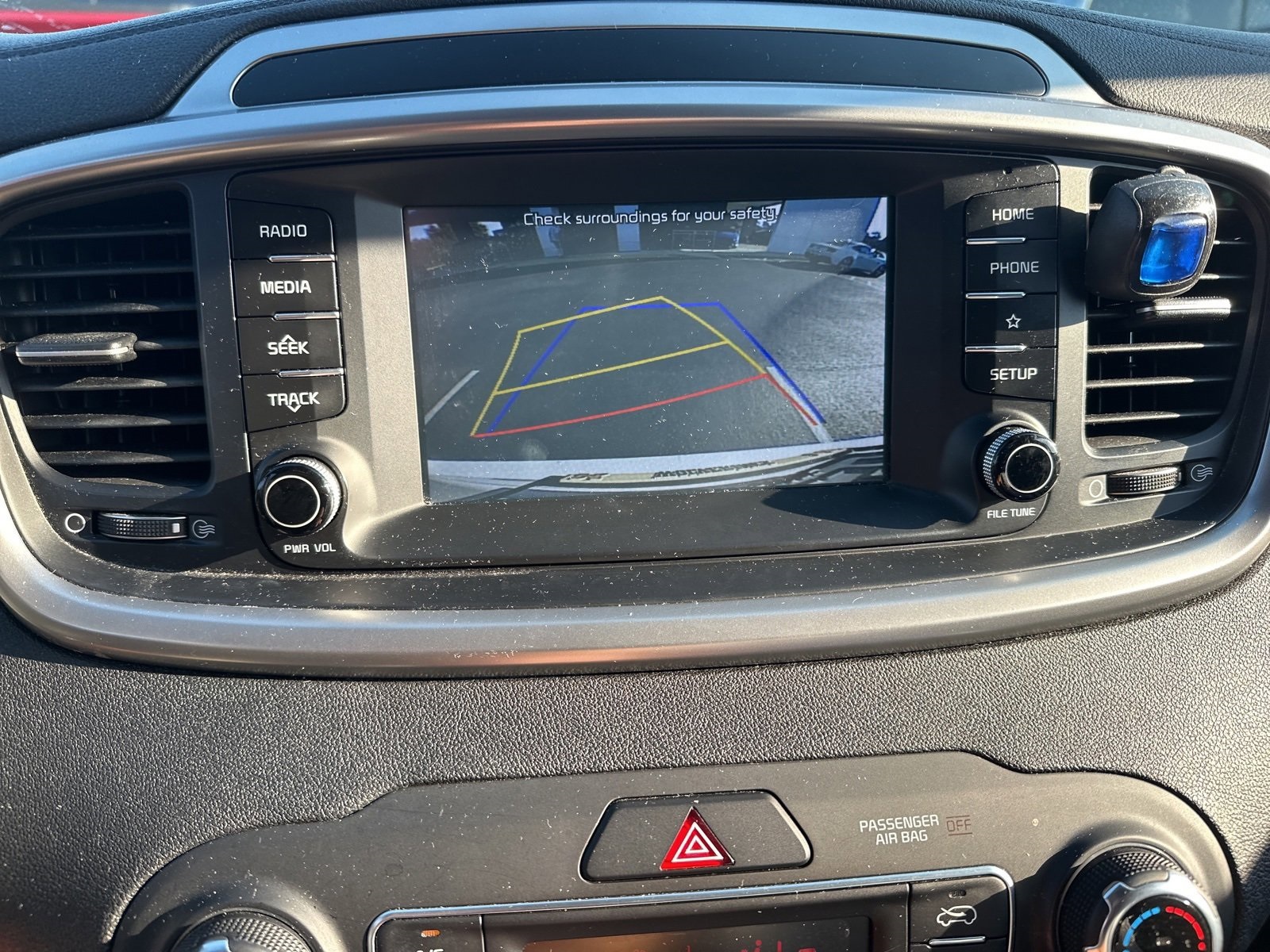 2019 Kia Sorento LX photo 4