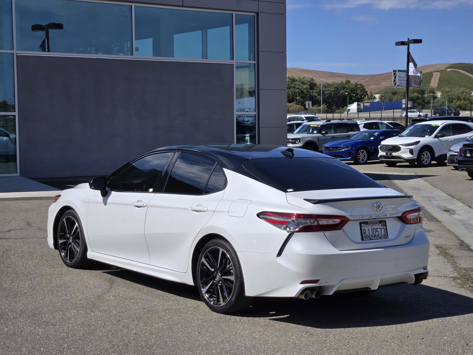 2019 Toyota Camry XSE photo 5