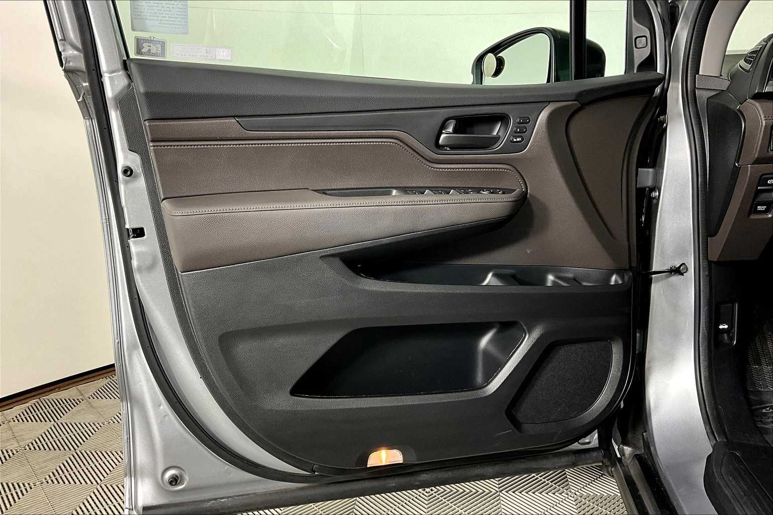 2024 Honda Odyssey EX-L photo 17