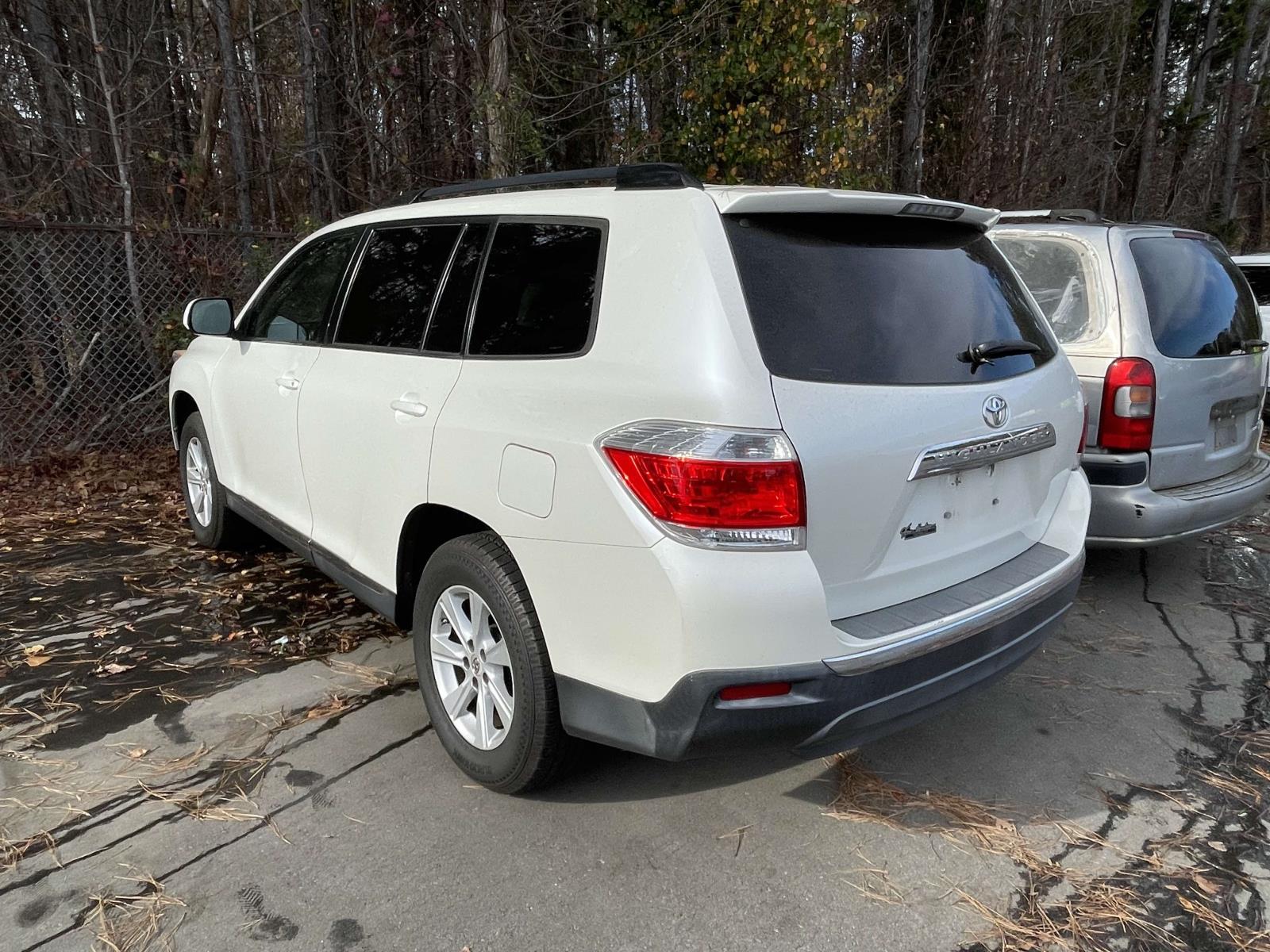 2012 Toyota Highlander Base Hybrid photo 3