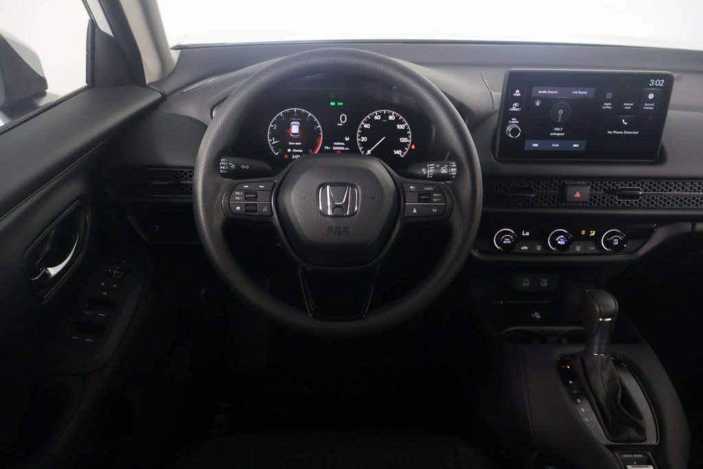 2026 Honda HR-V LX photo 3
