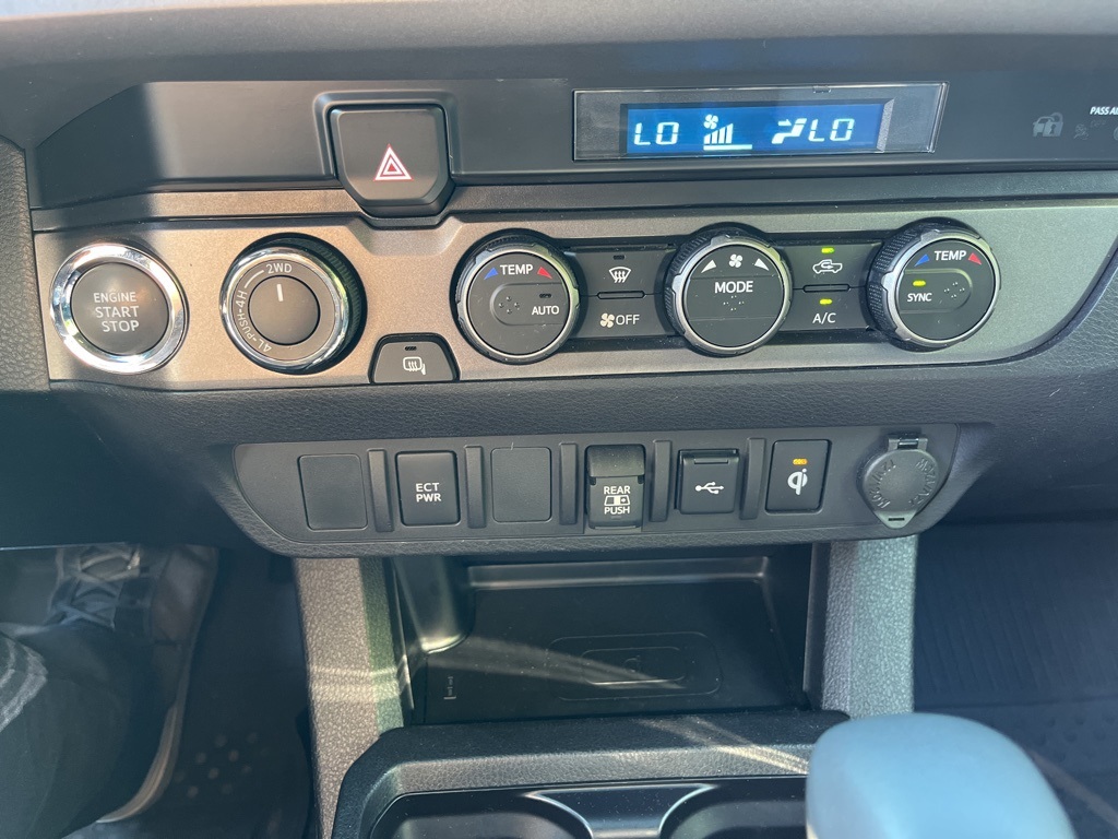2022 Toyota Tacoma SR5 photo 18