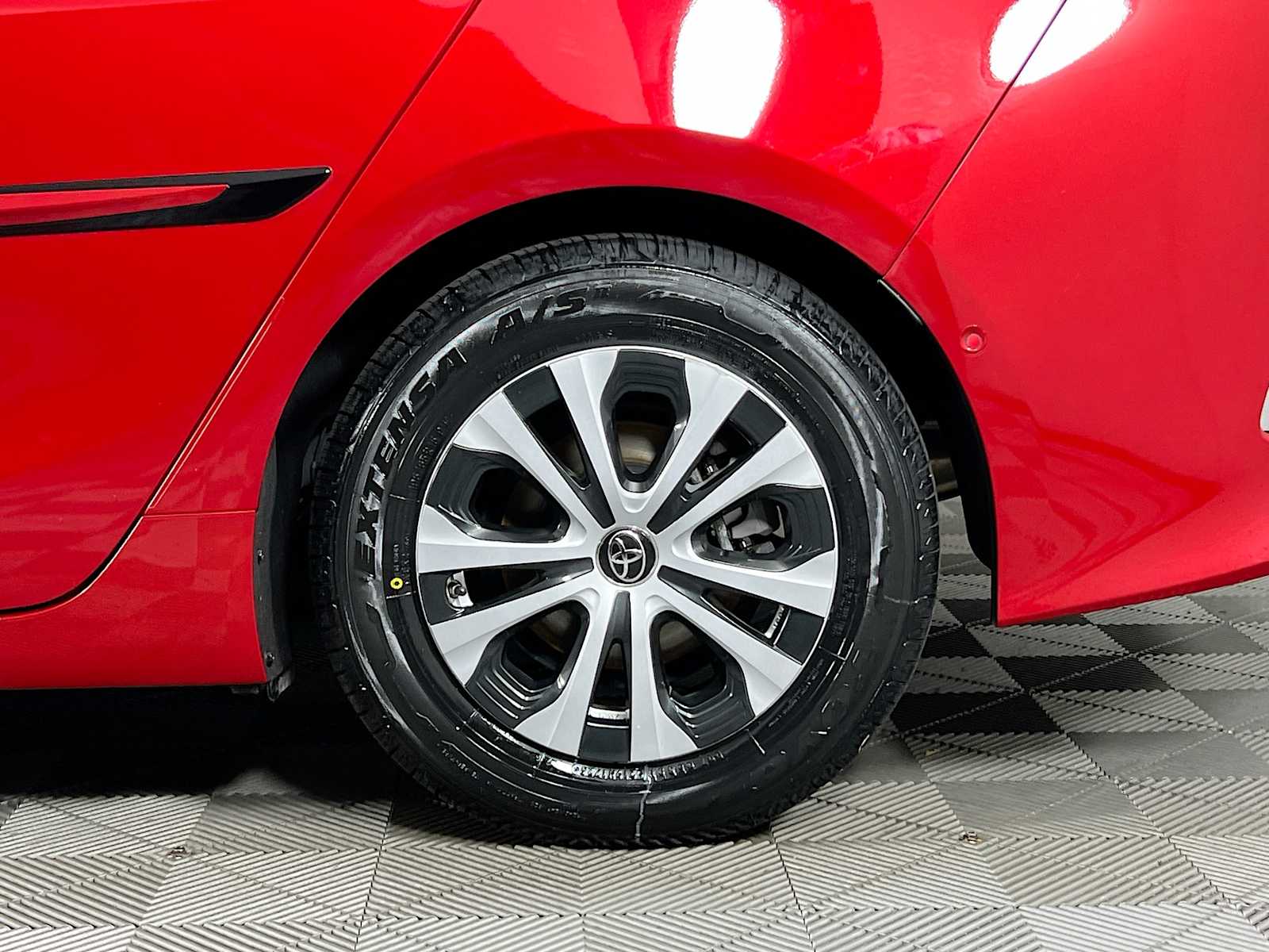 2020 Toyota Prius Prime Limited photo 29