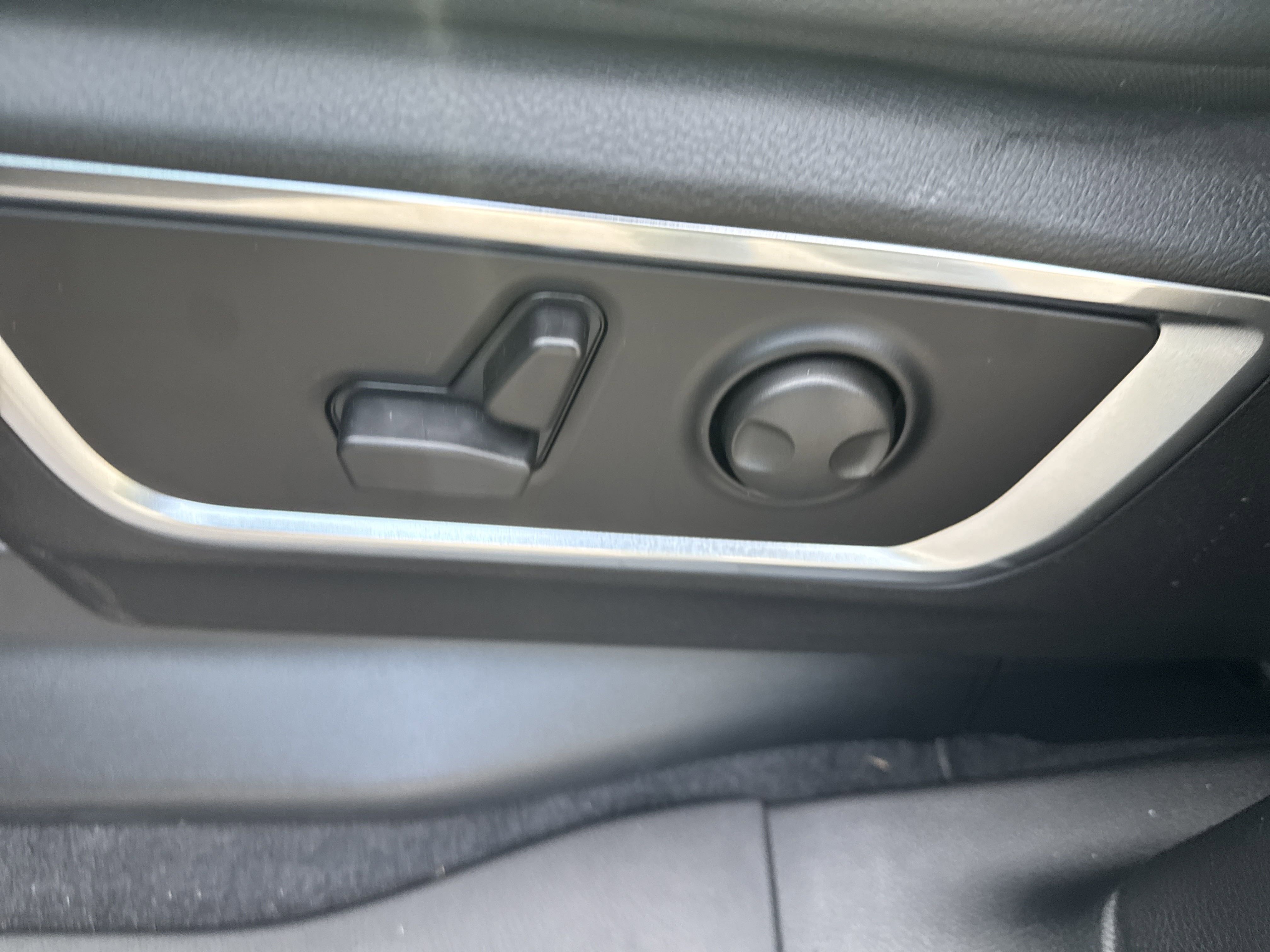 2025 Ram 1500 Laramie photo 9