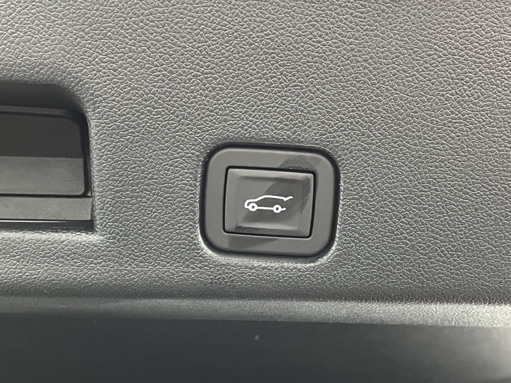 2025 Gmc Acadia Elevation photo 3