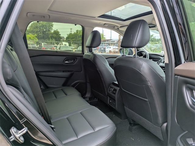 2023 Nissan Rogue SL photo 24