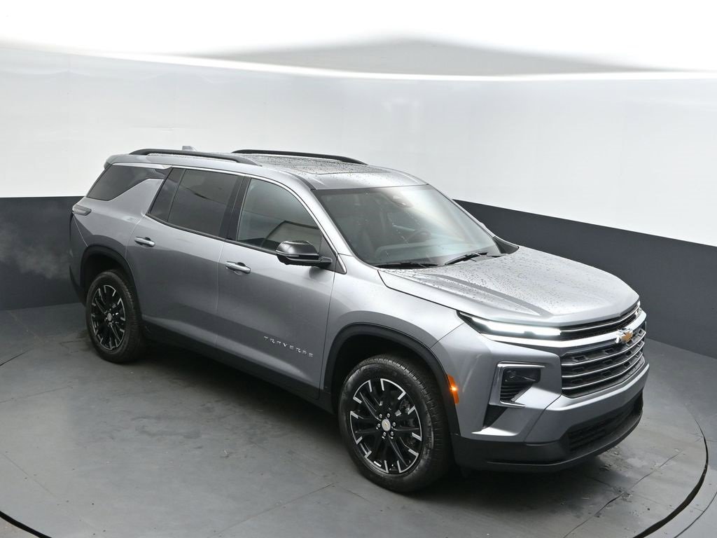 2026 Chevrolet Traverse LT's photo