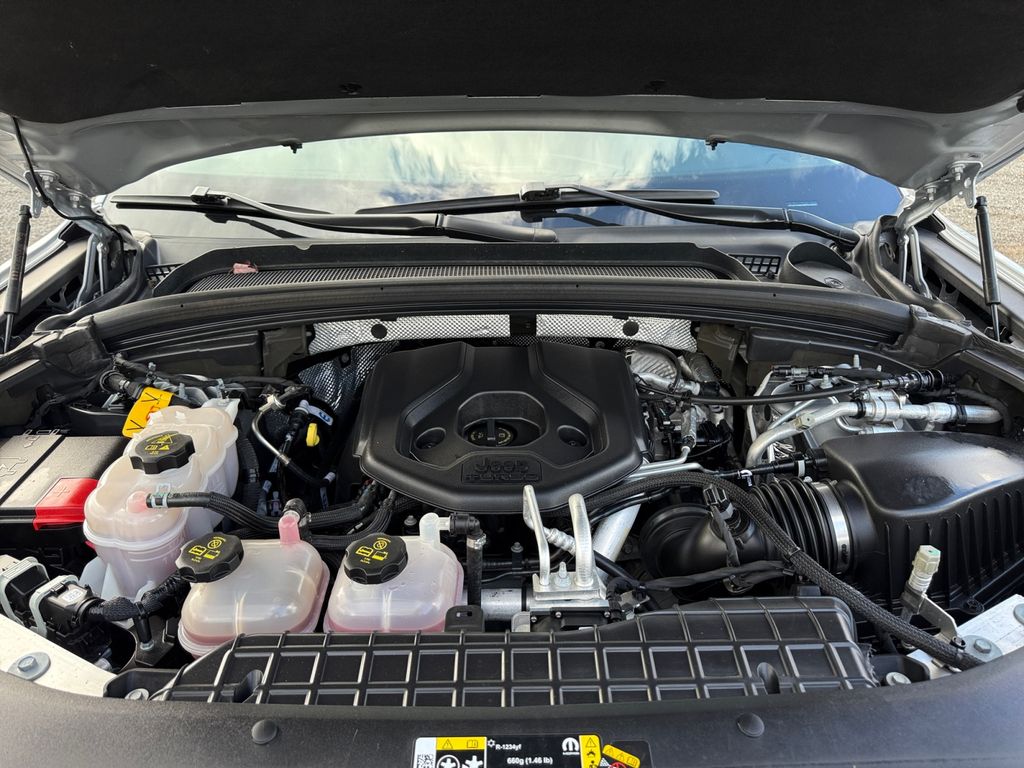 2023 Jeep Cherokee Base photo 20