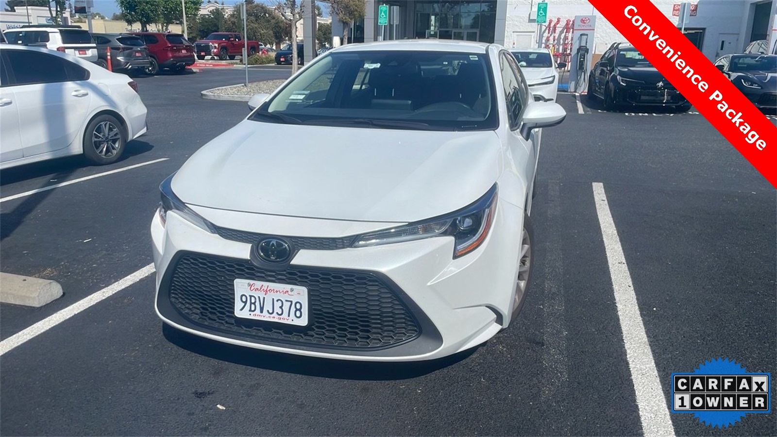 2022 Toyota Corolla LE's photo