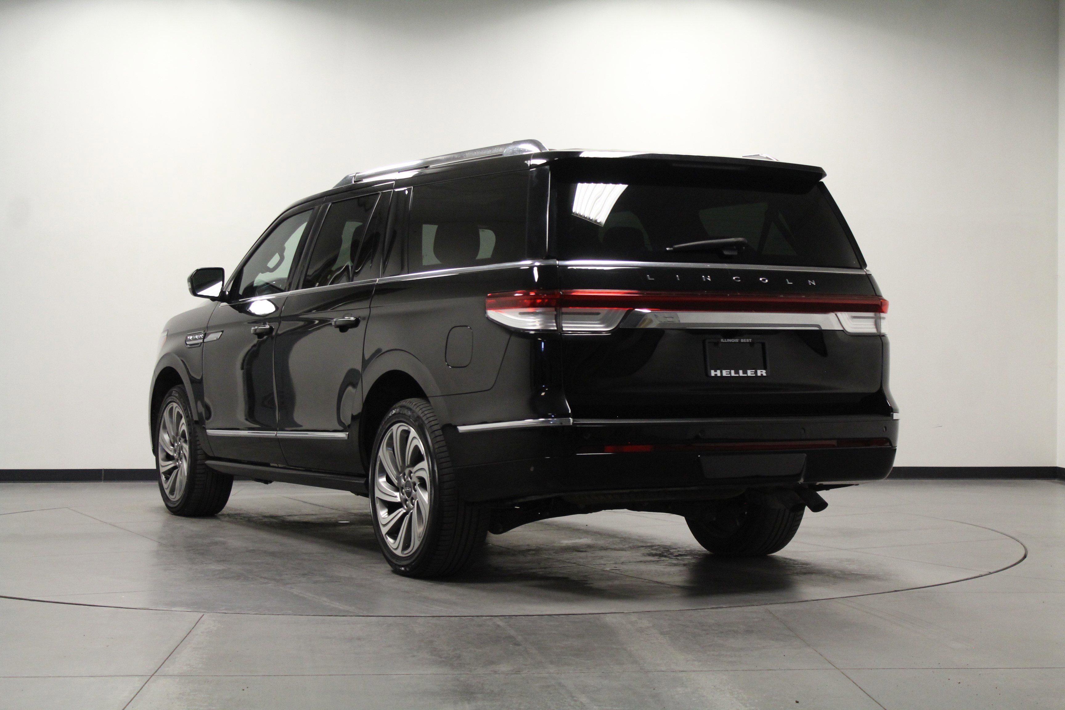 2023 Lincoln Navigator L Reserve photo 5