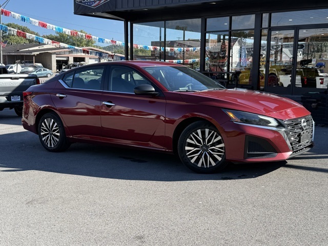 2024 Nissan Altima 2.5 SV photo 2