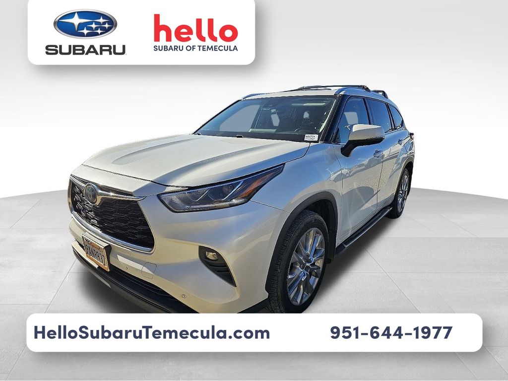 2022 Toyota Highlander Limited's photo