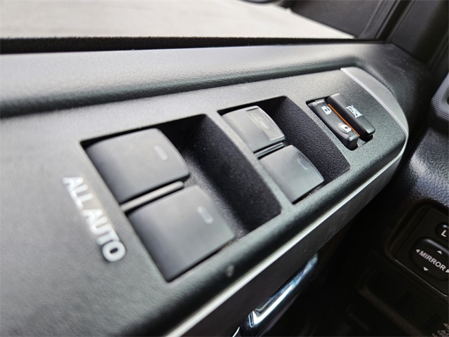 2024 Toyota 4Runner SR5 photo 28