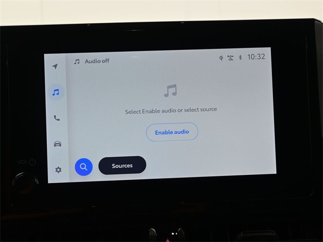 2025 Toyota Corolla Cross LE photo 3