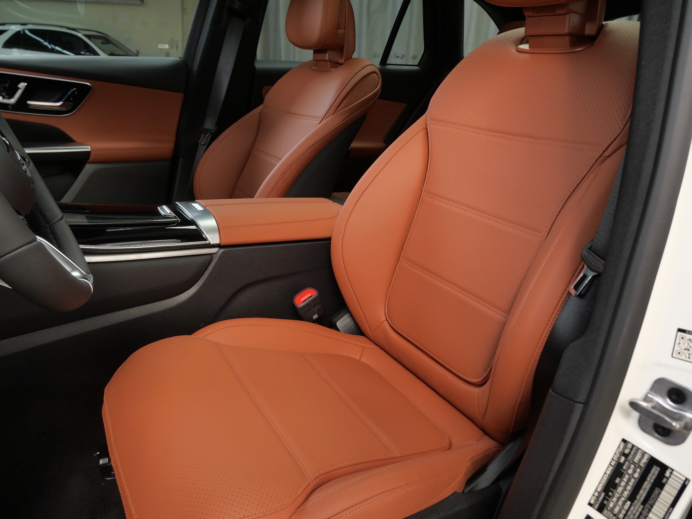 2026 Mercedes Benz GLC 300 4MATIC photo 2