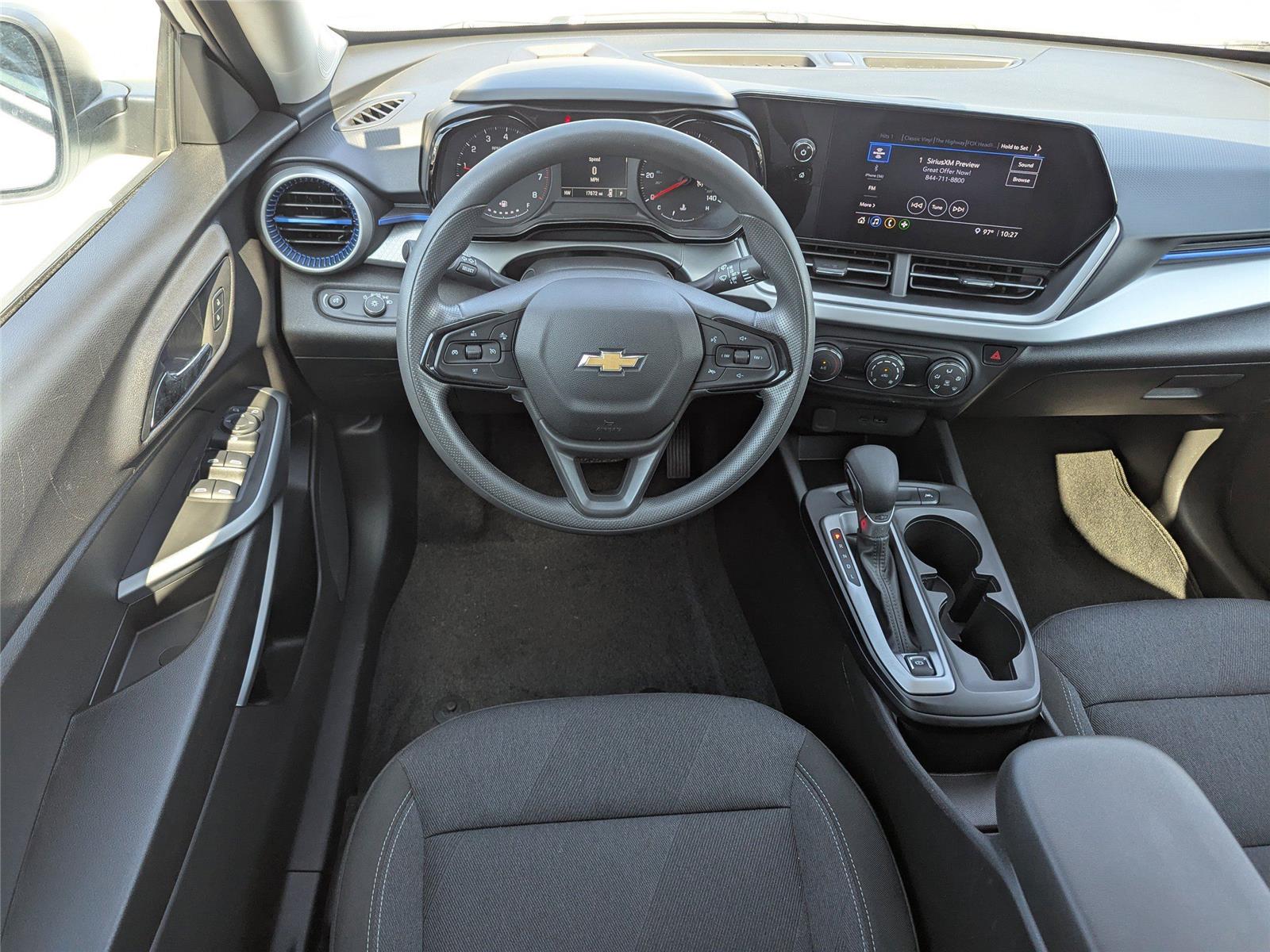 2025 Chevrolet Trax LS photo 16
