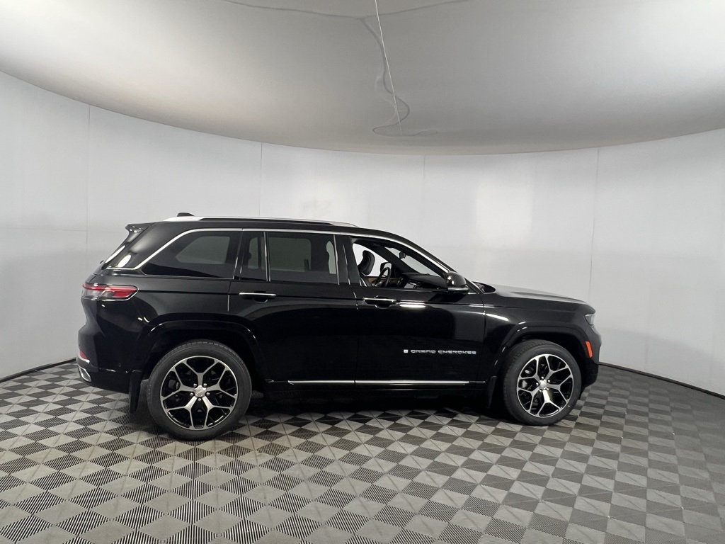 2023 Jeep Grand Cherokee Summit Reserve 4xe photo 3